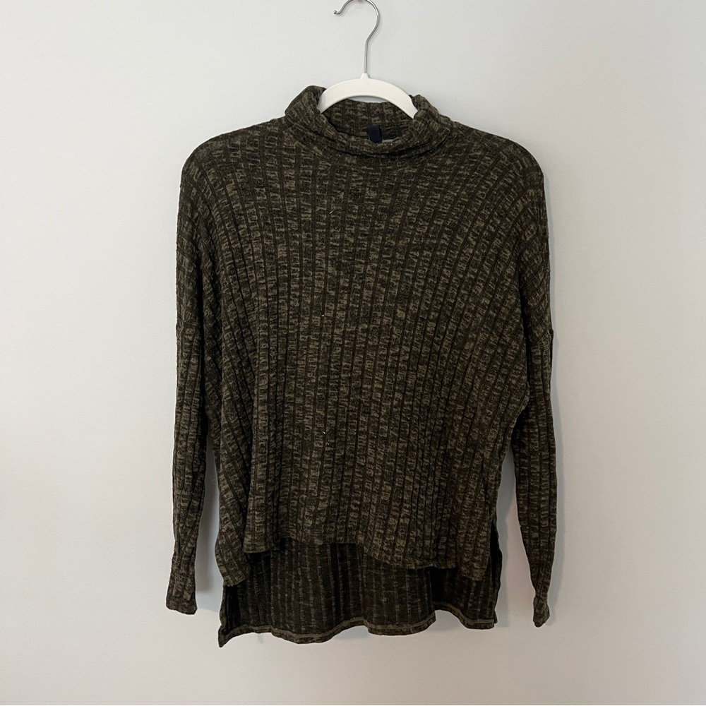 High low green sweater